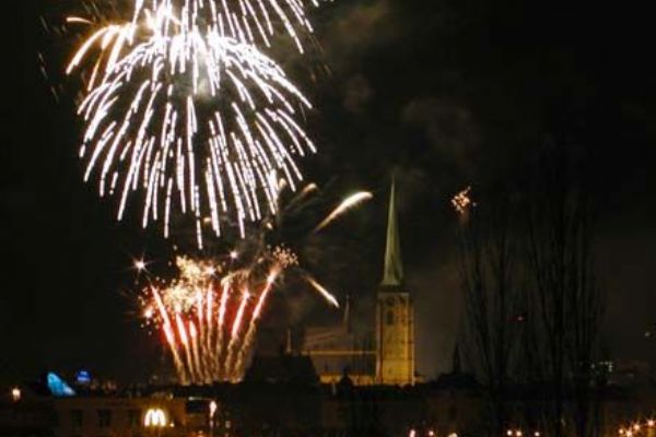 Plzeň v pátek slaví narozeniny republiky. Vstupným za 28 korun, jídlem i ohňostrojem