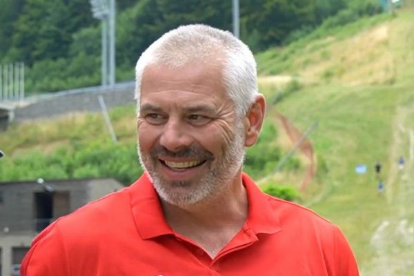 Bývalý hokejista Milan Antoš vážně zraněn při nehodě u Letňan