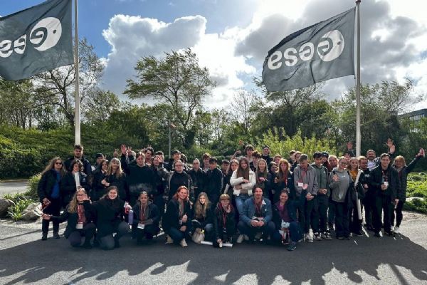 Lovosičtí studenti navštívili ESA a květinový park