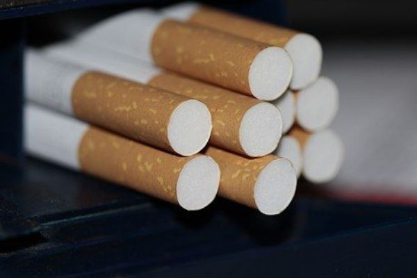 Cheb: Odcizil téměř 14 kartonů cigaret