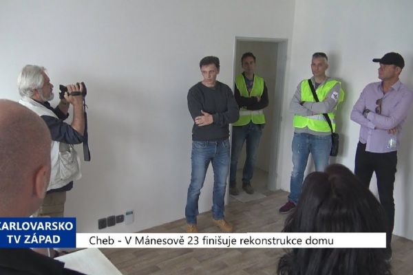 Cheb: V Mánesově 23 finišuje rekonstrukce domu (TV Západ)