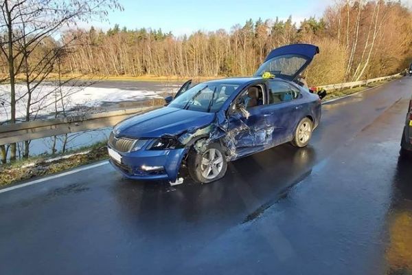 Františkovy Lázně: Dopravní nehoda s lehkým zraněním