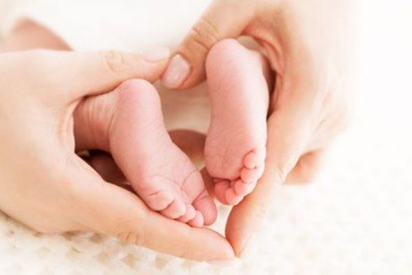 Prvními novorozenci v porodnicích krajských nemocnic jsou Patrik, Michal a Aneta