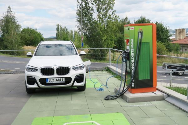 V kraji odebrali řidiči u ČEZu meziročně o 112 procent víc zelené energie