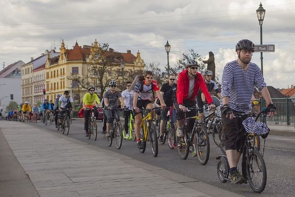 Pondělní Plzní projede cykloprotest za lepší podmínky pro cyklisty