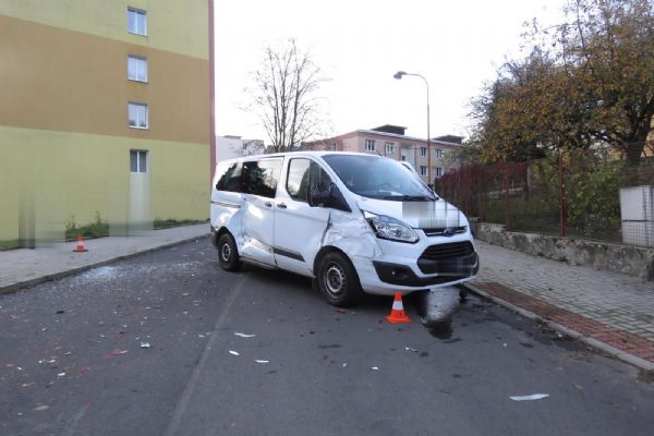 Kraslice: Řidič způsobil škodu přibližně 700 tisíc korun