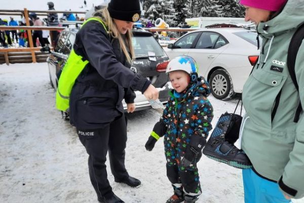 Region: Krušné hory navštívila paní Zima i s policejními preventistkami