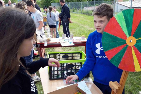 Sokolov: Osmička pořádala školní jarmark