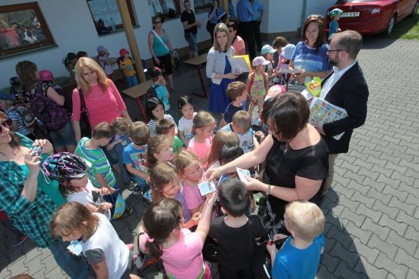 Děti z mateřských škol centrálního obvodu Plzně se vzdělávají v dopravní výchově 