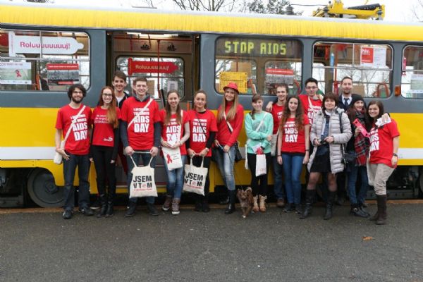 Plzeňští studenti bojují proti AIDS. Pondělkem startuje týden akcí