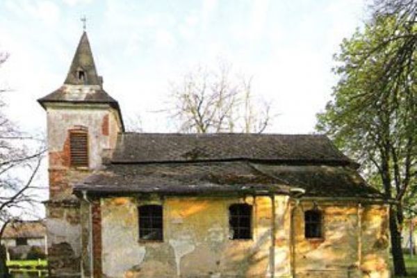 Zaniklé a ohrožené kostely zvou na landartová díla. Teď Pecihrádek a Otěvěky  