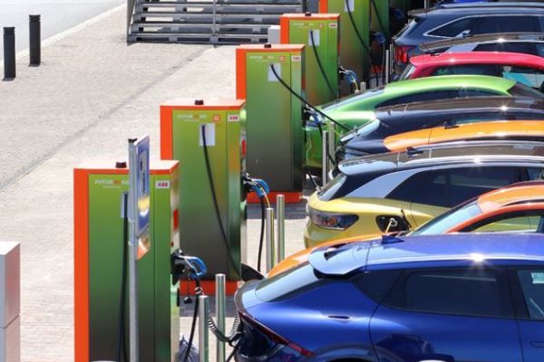 Olympia zvládla nájezd smečky elektromobilů