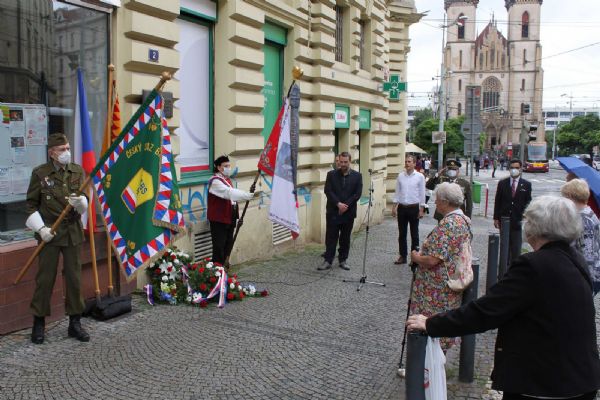 Praha 7 uctila památku Milady Horákové a dalších obětí komunistického režimu