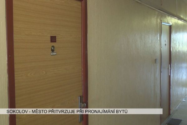 Sokolov: Město přitvrzuje při pronajímání bytů (TV Západ)