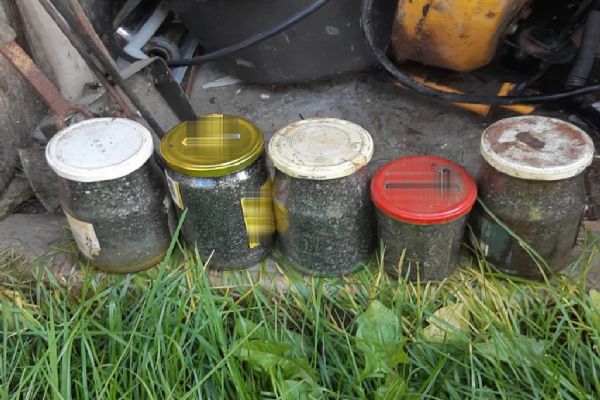 Chebsko: Ve sklenicích nalezla střelný prach
