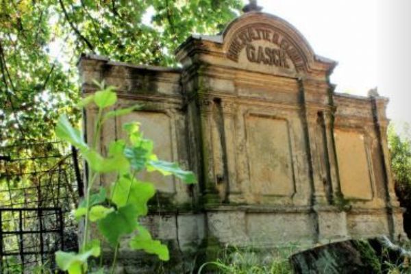 Chodov: Rekonstrukce hrobky rodiny Gaschů vyjde přibližně na 600 tisíc