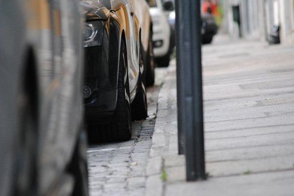 Karlovy Vary: Město nabízí úlevu uživatelům vyhrazených parkovacích míst