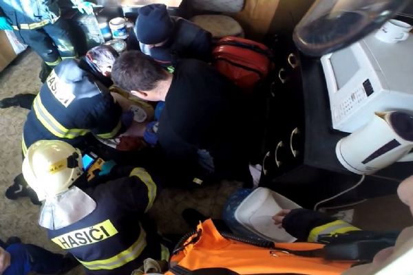 Rotava: I přes veškerou snahu hasičů byla resuscitace osoby neúspěšná