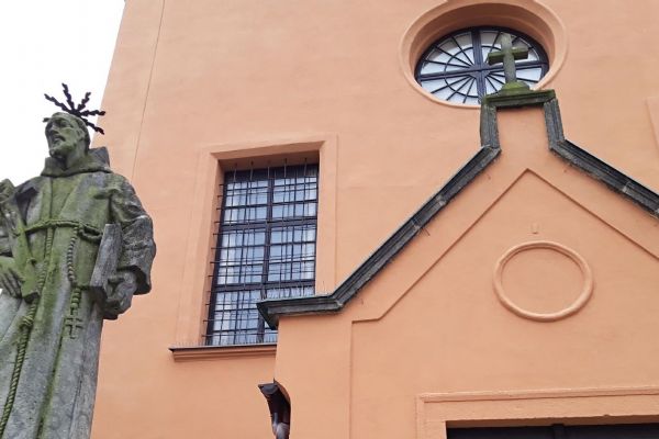 Sokolov: Klášter i kostel mají odborně opravenou fasádu