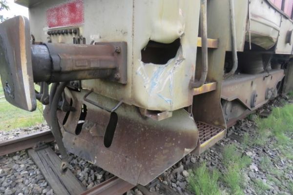 Těšetice: Střet traktoru s nákladním vlakem
