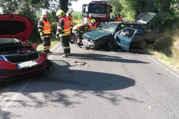 Třebeň, Skalná: Dvě včerejší nehody