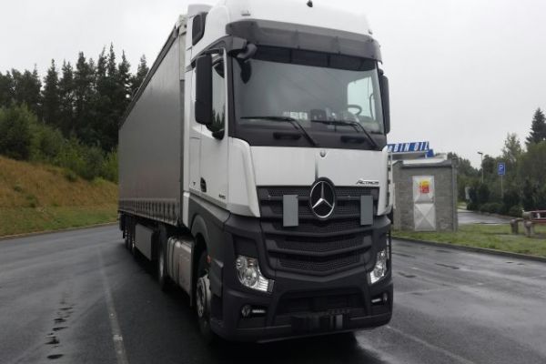 Vojtanov, Bochov: Řidili nákladní vozidla pod vlivem návykových látek