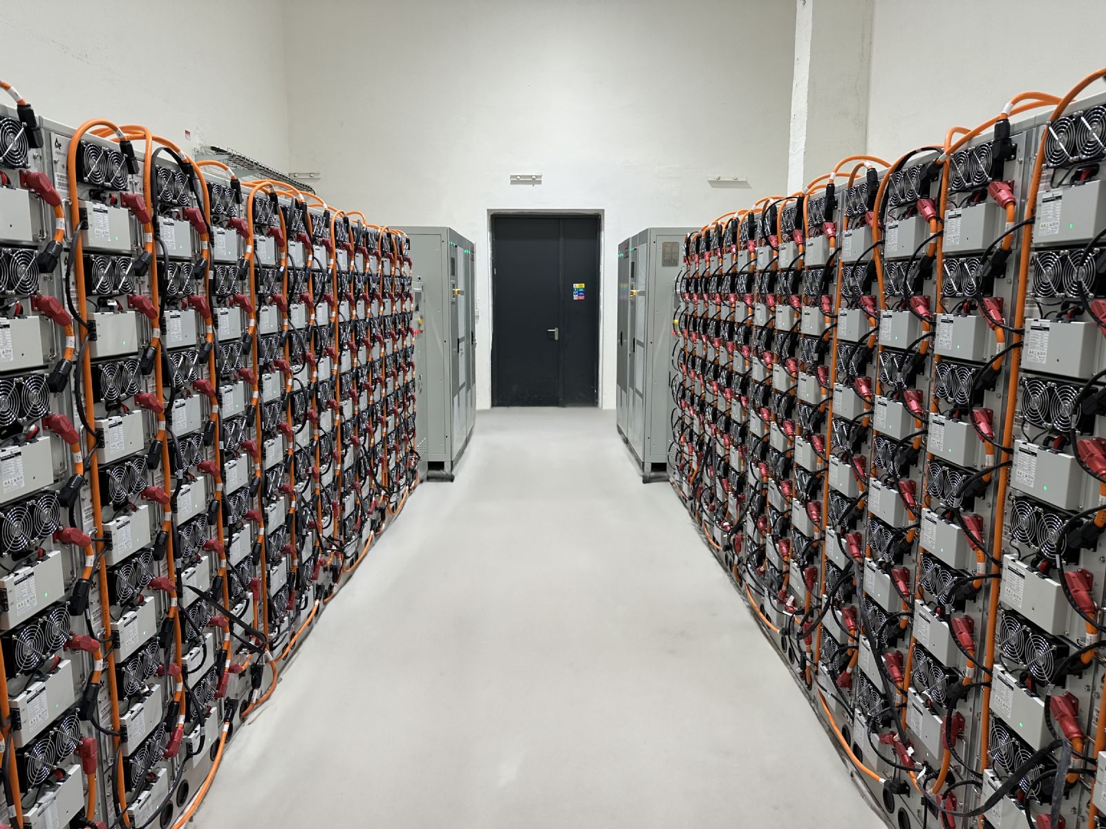 Velkokapacitní bateriové úložiště. Zelená energie v Tachově pokryje až 40 % spotřeby 