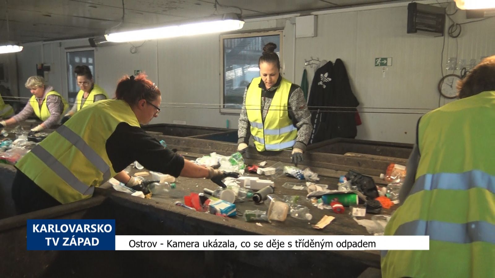 Ostrov: Kamera ukázala, co se děje s tříděným odpadem (TV Západ)