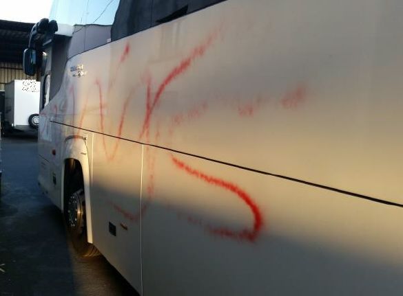 Chebsko: Vandal posprejoval autobus