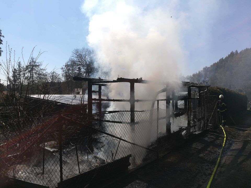 Horní Lažany, Mechová: Dnes byl vyhlášen II. stupeň požárního poplachu