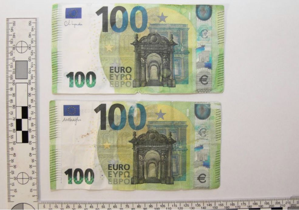Karlovarsko: Platil padělanými bankovkami