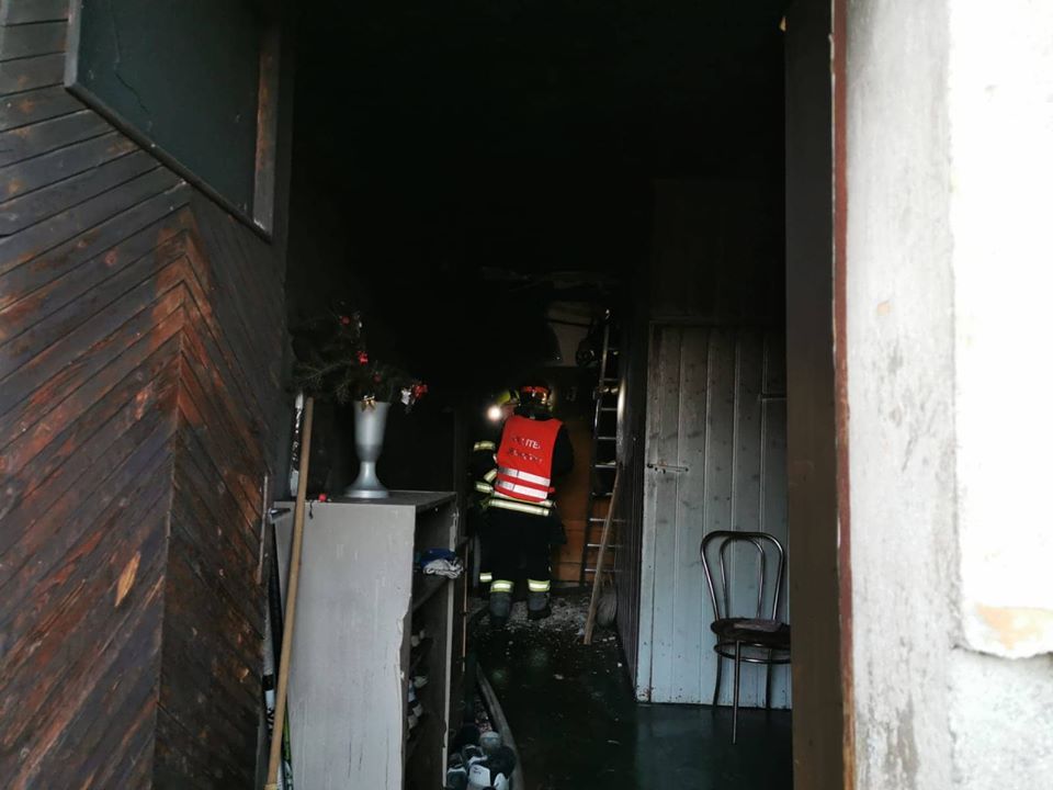 Suchá: Hasiči likvidovali požár domu