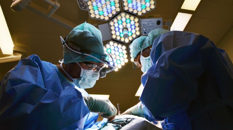 Neuromonitoring pomůže ve Stodské nemocnici při operaci štítné žlázy