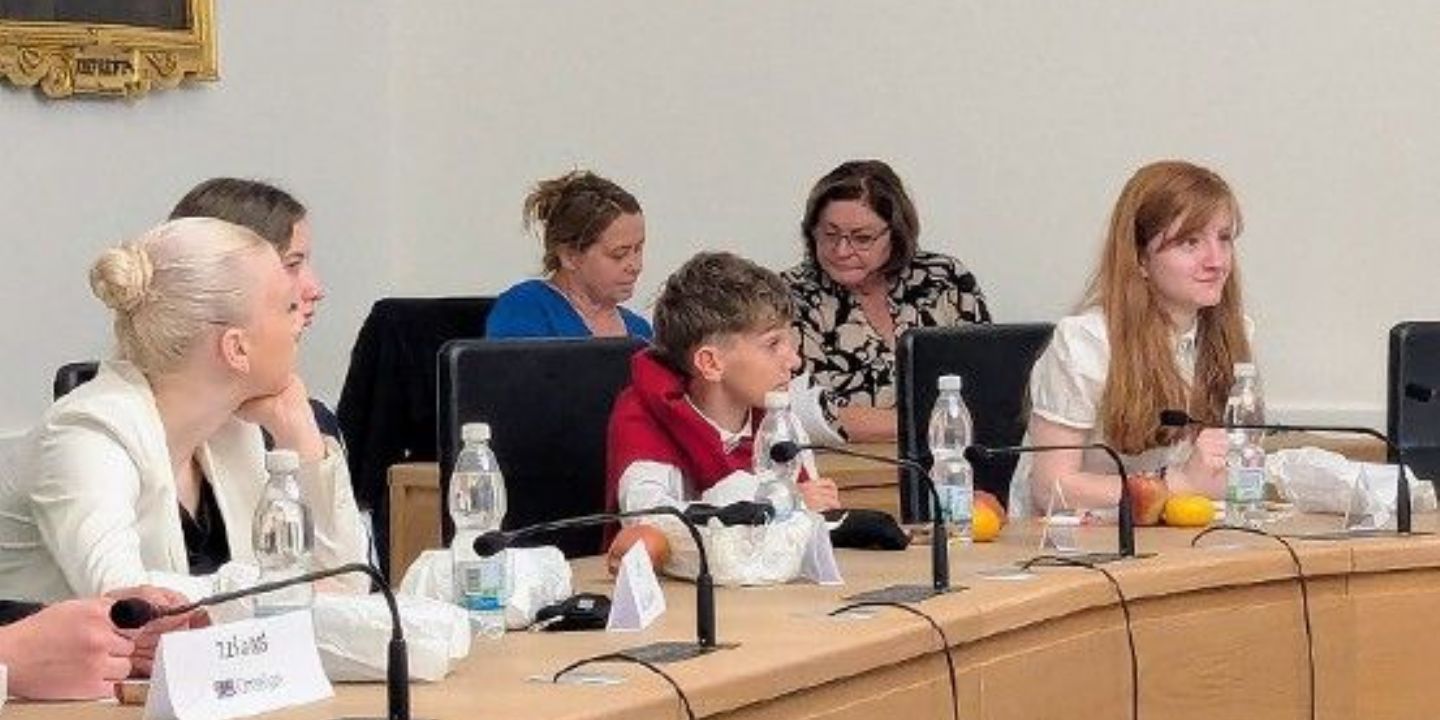 Žáci diskutovali s plzeňskou radnicí o bezpečnosti a psychickém zdraví
